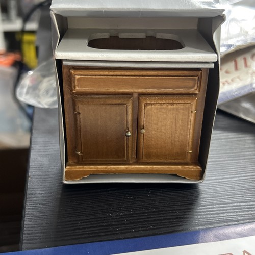 Dolls house furniture - furniture, scale