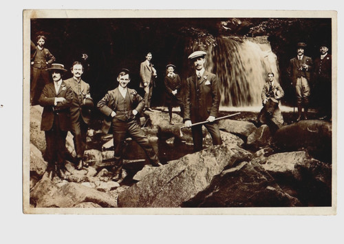 Yorkshire group men - of, at