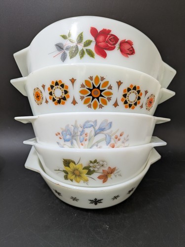 Vintage pyrex casserole - x, 5