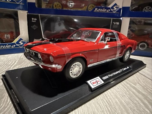 Maisto 1968 red ford - 1:18,