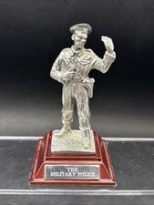 THE MILITARY POLICE 3.5" English Pewter Figurine ROYAL HAMPSHIRE Wooden Plinth
