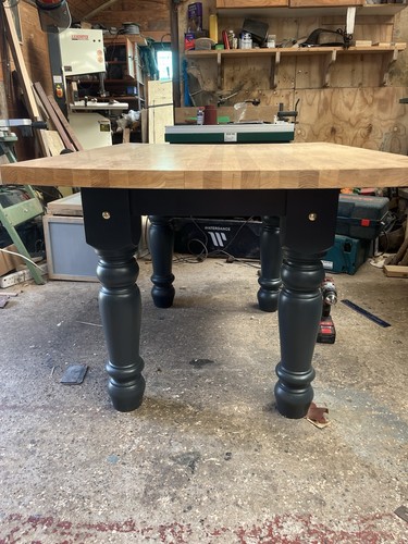 Solid oak table - oak,