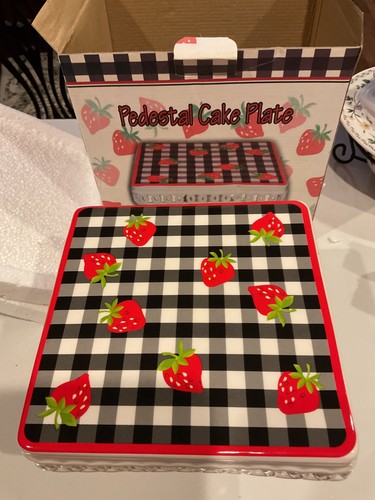 Strawberry cake pedestal - strawberry,