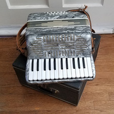VINTAGE 1963 PIANO ACCORDION