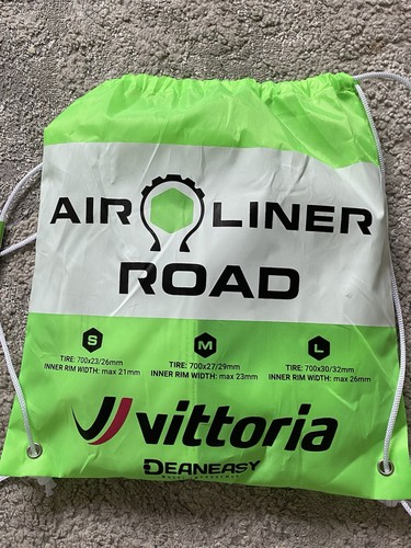 Vittoria air liner road tyre - road,