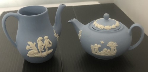Wedgwood mini miniature - miniature, blue