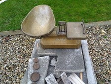 Antique Heavy Cast Iron, Brass and Enamel Avery Shop Balance Weighing Scales 