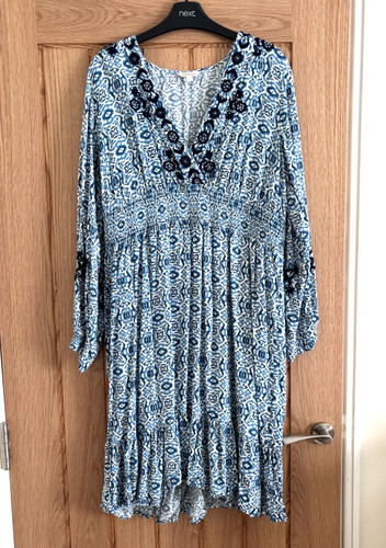 Monsoon white blue batik - white,