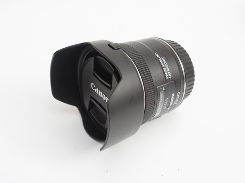 Canon 28mm is usm - f2.8,