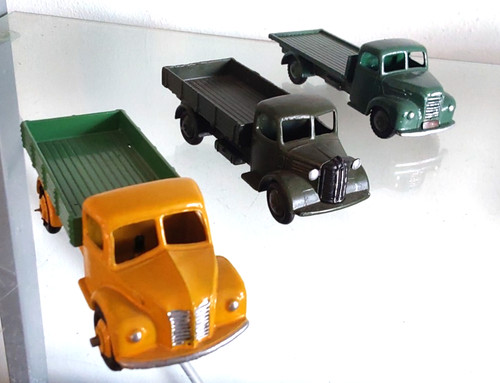 Dinky toys dodge - toys, fordson