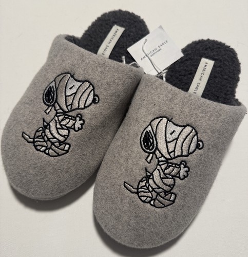 Snoopy slippers mens medium - snoopy,