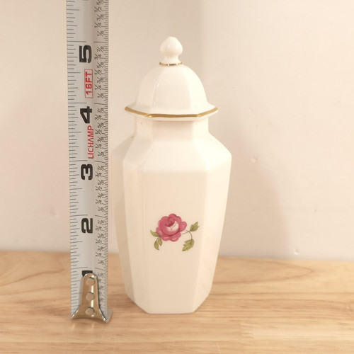 Vtg bud flower vase royal - vtg,