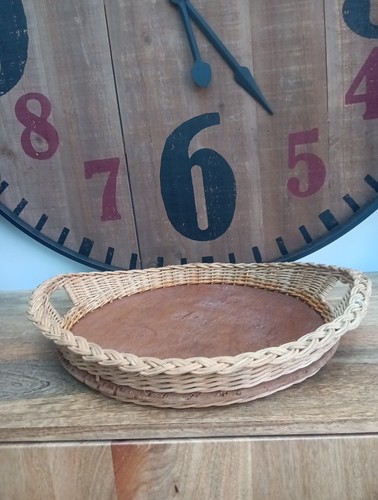 Vintage round wicker serving - round,
