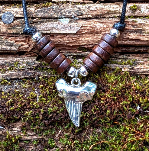 Silver tooth necklace beaded - silver,