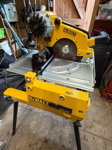 Dewalt dw742 flip - dewalt,
