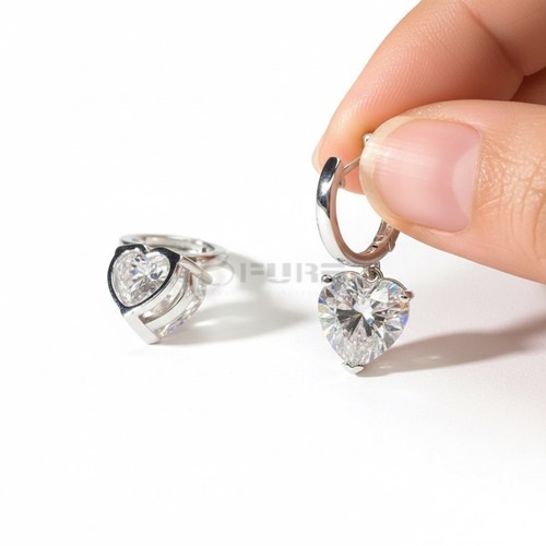 Heart shaped dangle - cz,