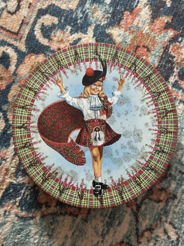 Vintage peek frean round - vintage,