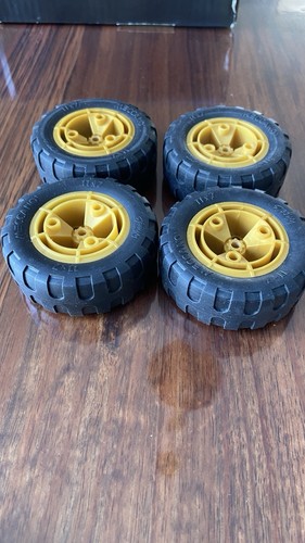 Meccano 11x7 wheels tyres - 11x7,
