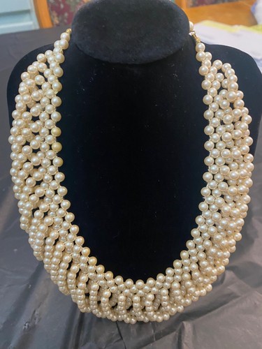 Imitation pearl necklaces - imitation,
