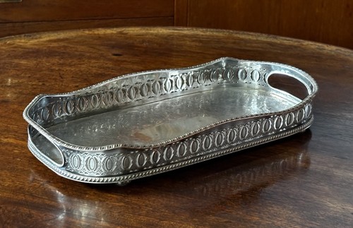 Silver plate gallery drinks - plate,