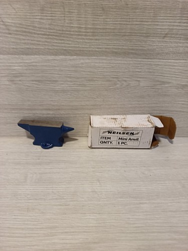 Mini cast iron anvil - mini,