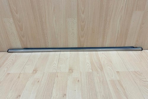 Rear right door glass rubber - right,