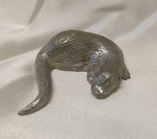 Merlin pewter otter figurine