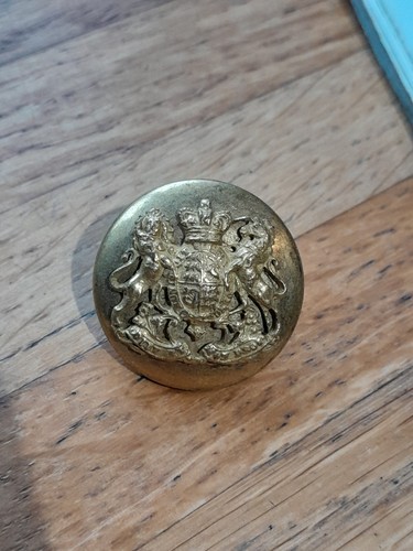 Antique livery button m - livery, h.m