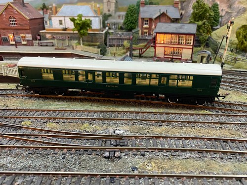 Hornby gauge r622 southern - hornby, oo