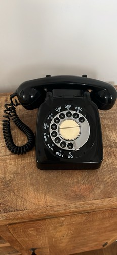 Vintage black 706 telephone - black,