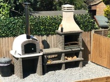 Outdoor kitchen grey brick