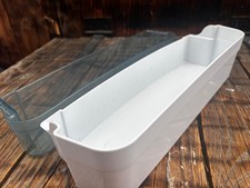 Caravan fridge shelves