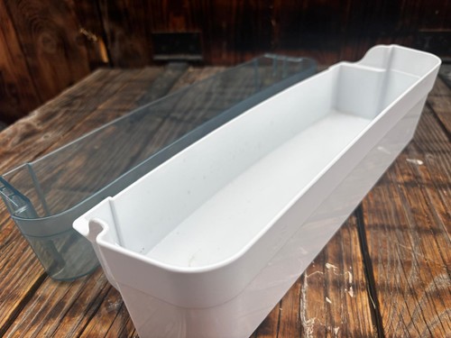 Caravan fridge shelves