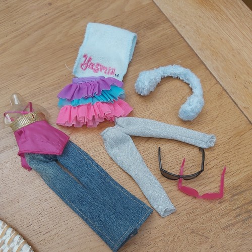 Bratz doll clothes bundle - doll,