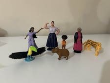 Disney Encanto Madrigal Family