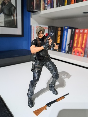 Official neca resident evil - neca, 4