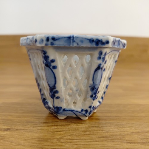 Chinese reticulated pierced - chinese,