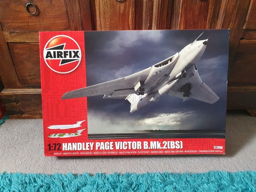 A12008 airfix handley - a12008,