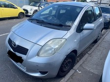 08 Toyota Yaris 1.3 Petrol 2SZ-FE 5Speed Silver BREAKING parts wheel bolts for 