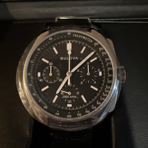 Bulova lunar pilot 96a225 - bulova,