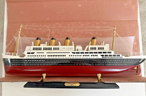 Model titanic 1912 mounted - model,