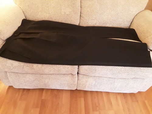 Coes black satin strip pleated - black,
