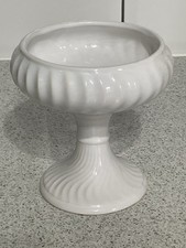 WHITE RIBBED DARTMOUTH POTTERY
