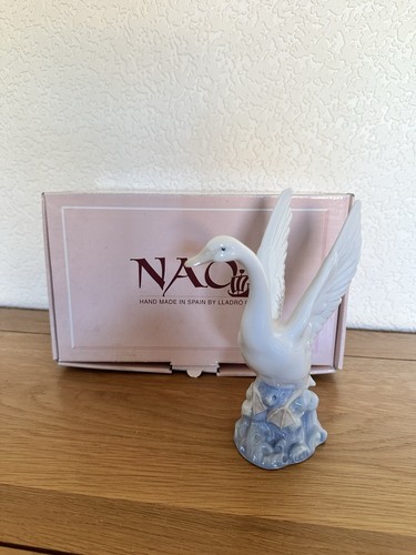 Retired lladro nao porcelain - lladro,