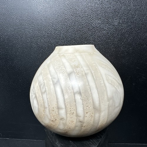 Bulbous round decorated raku - round,