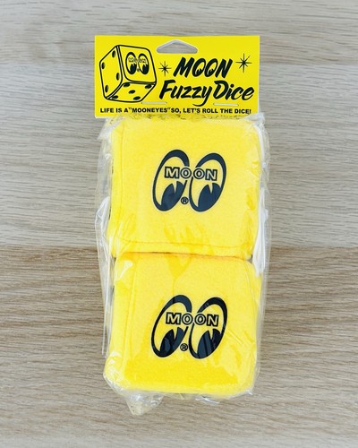 Mooneyes moon fuzzy dice - moon,