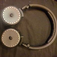 NEW* MERCEDES BENZ  AKG MODEL P104 WIRELESS HEADPHONES