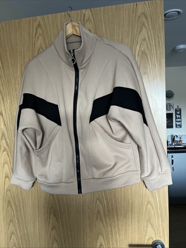 Unbranded new jogging suit - new,