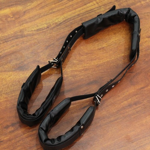 Open leg straps spreader - spreader, bed