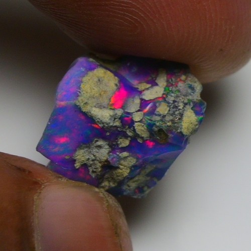 Black opal rough - 9.35, cts